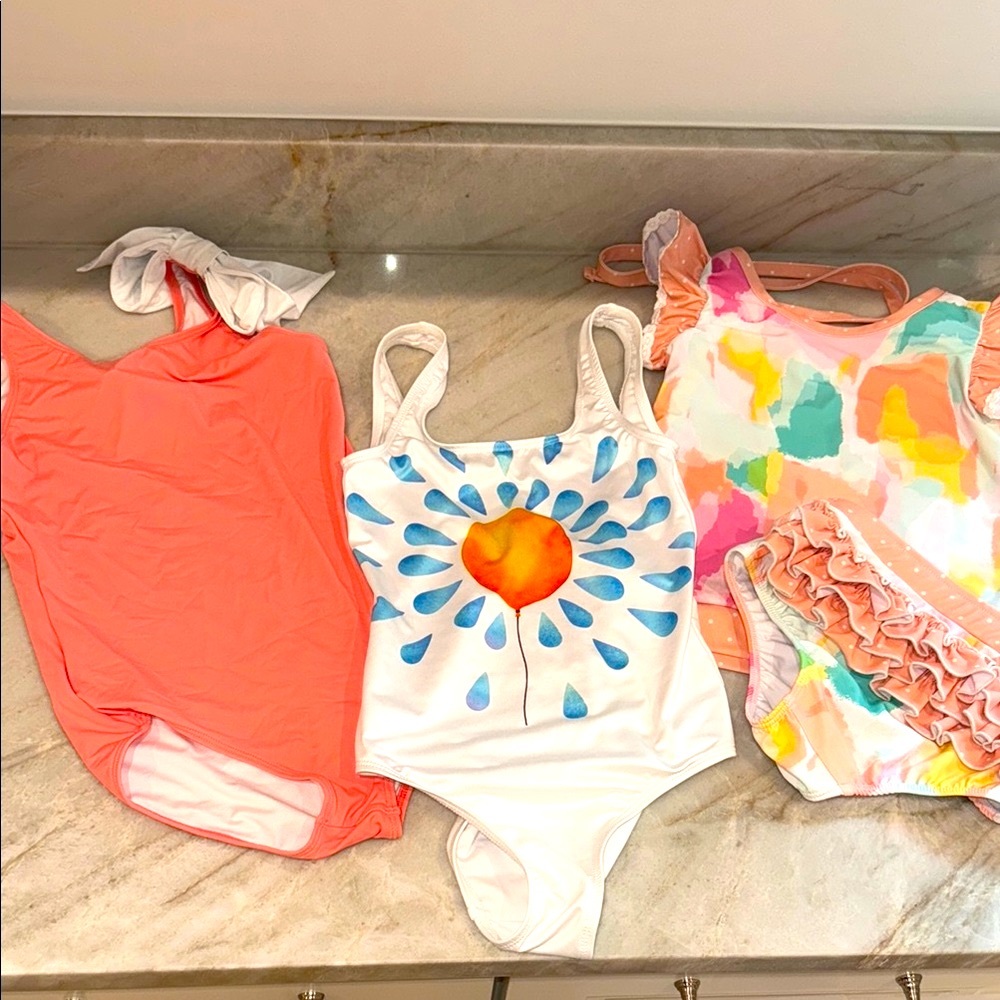 Size 8 girls swimsuits (3)